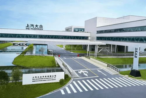 上汽大眾 以網(wǎng)絡(luò)開發(fā)驅(qū)動(dòng)高質(zhì)量純電產(chǎn)品，重塑高端出行新體驗(yàn)